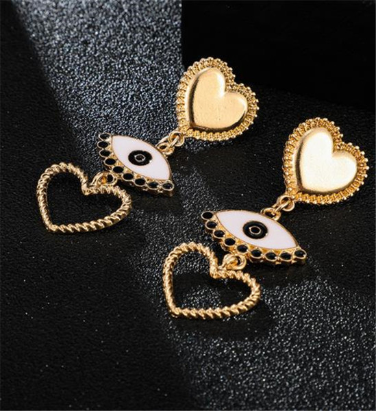 Függő szív alakú fülbevaló