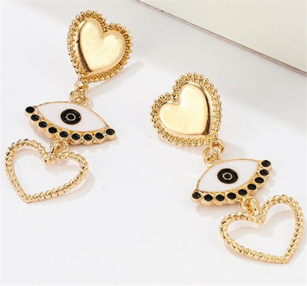 Függő szív alakú fülbevaló