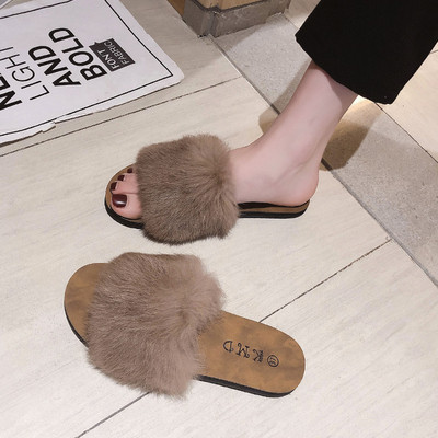 Női papucs lapos talppal és pehellyel - két modell