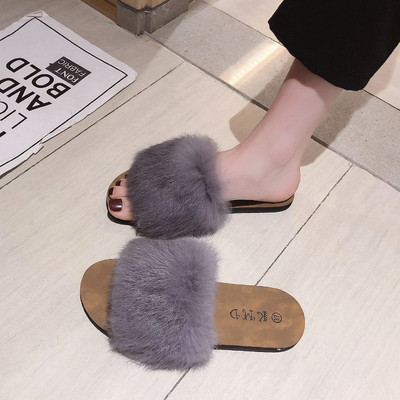 Női papucs lapos talppal és pehellyel - két modell