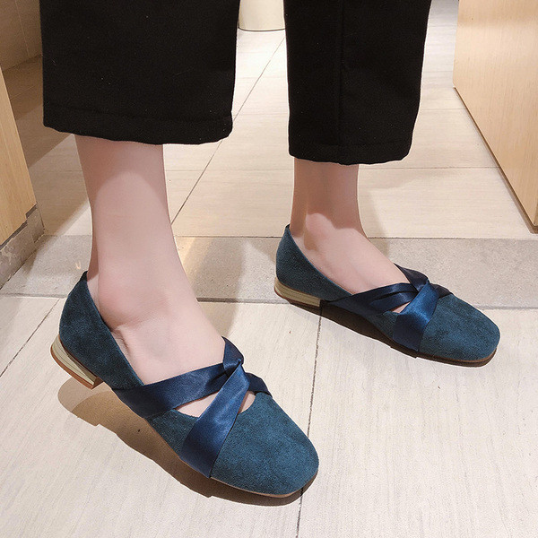 Lameda talla ja satiinpaeltega naiste vabaajajalatsid