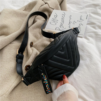 Modern női válltáska tiszta modell