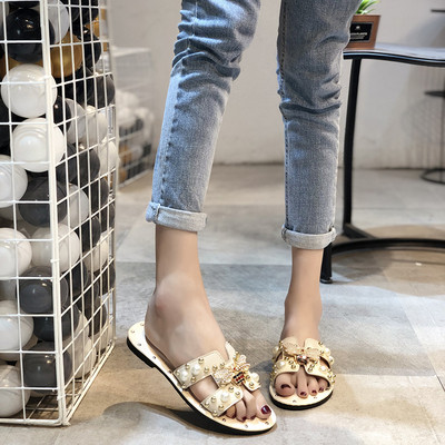 Modern női papucs kövekkel és gyöngyökkel