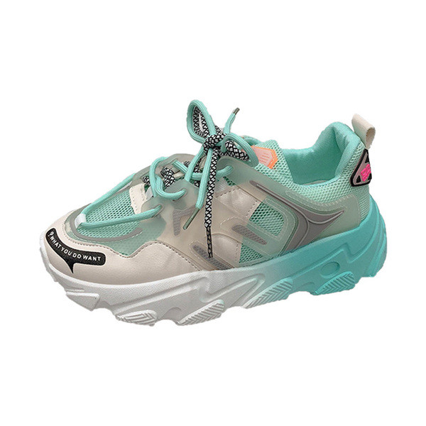 Női tornacipők új modellje színes nyakkendőkkel