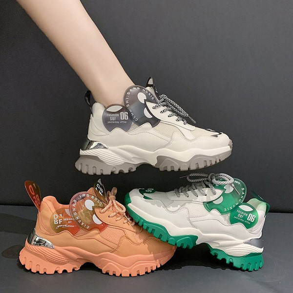 Hit modern női tornacipők színes talppal