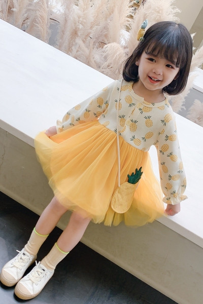 Modern, hosszú ujjú, tüll gyerekruha