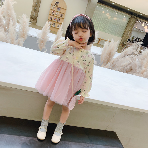 Modern, hosszú ujjú, tüll gyerekruha