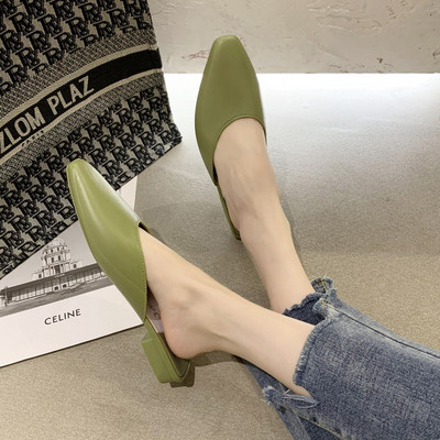 Modern női papucs műbőrből - hegyes modell