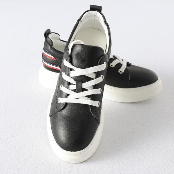 Öko bőrből készült női tornacipő új modellje platformmal és fűzővel