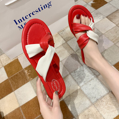 Kétszínű, lapos talpú női papucs