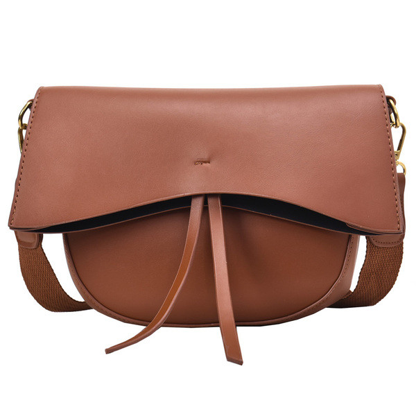 Moderni moteriška rankinė su ilga rankena pagaminta iš eko odos