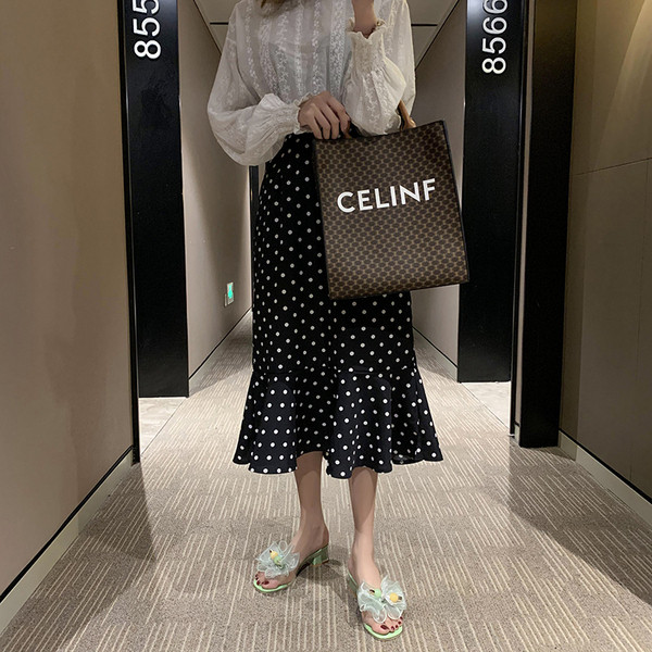 Modern női papucs tüll és szögletes sarokkal