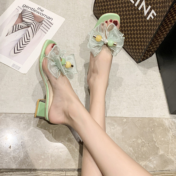 Modern női papucs tüll és szögletes sarokkal