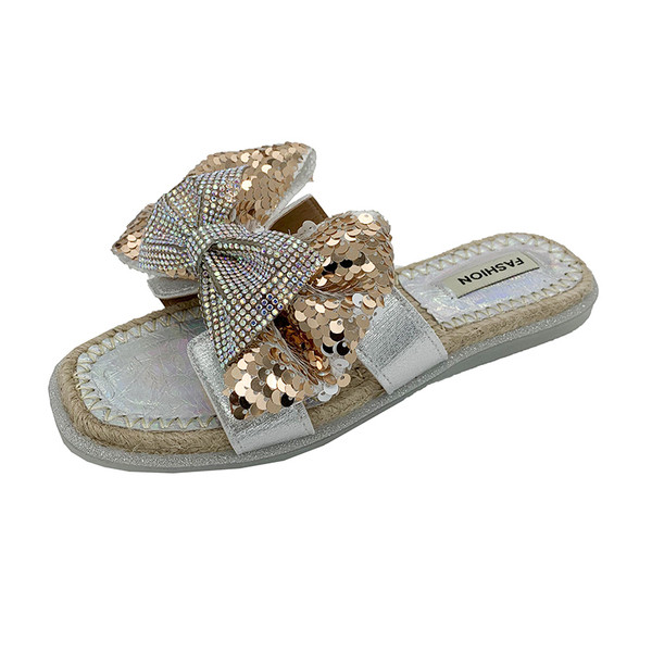 Šiuolaikinės moteriškos šlepetės su blizgučiais