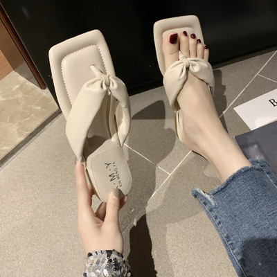 Moodsad kunstnahast ruudukujulised naiste sussid