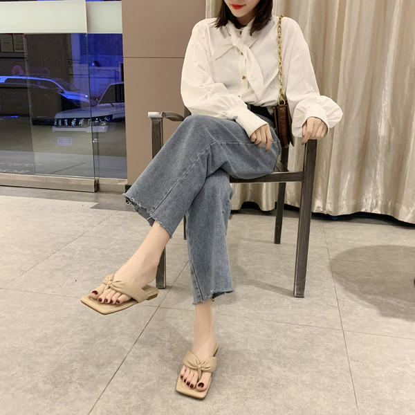 Moodsad kunstnahast ruudukujulised naiste sussid