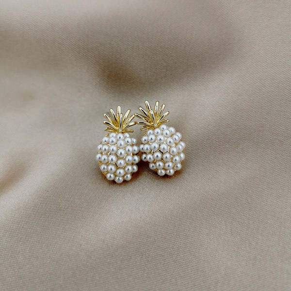 Mūsdienīgi sieviešu auskari ananāsa formā