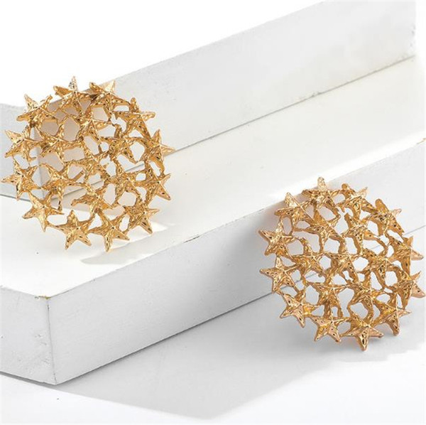 Kerek női fülbevaló csillagokkal