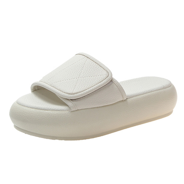 Moteriškos šlepetės aukštu padu