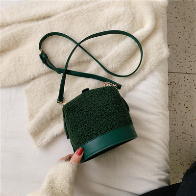 Női mindennapi kerek táska hosszú füllel