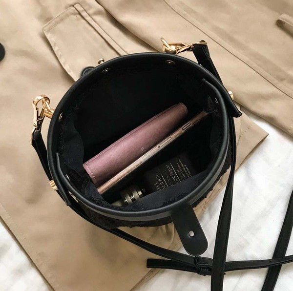 Női mindennapi kerek táska hosszú füllel