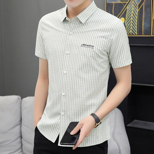 Modern férfi ing hímzéssel és rövid ujjal