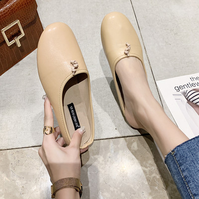 Moodsad kunstnahast kinnised naiste sussid