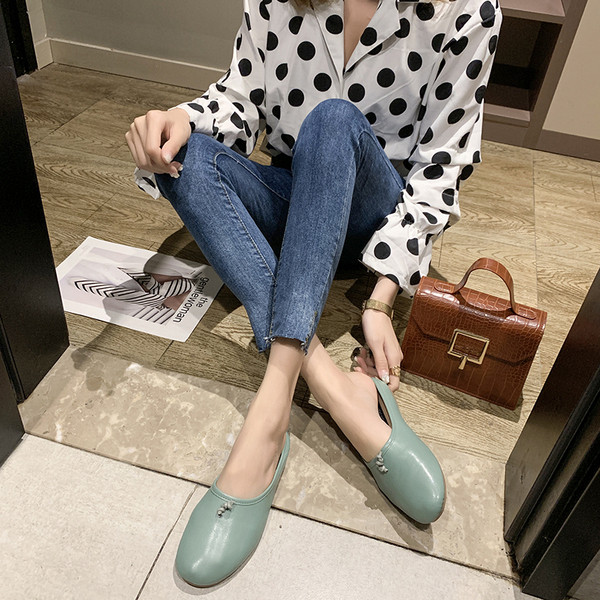 Moodsad kunstnahast kinnised naiste sussid