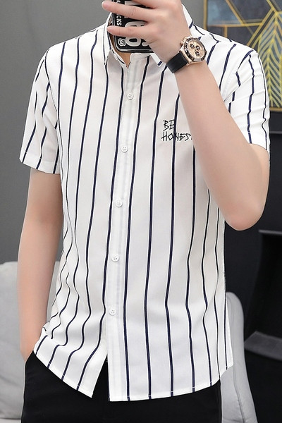 Meeste vabaaja särk tikandite ja lühikeste varrukatega