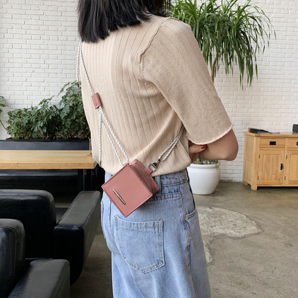 Napi női mini válltáska