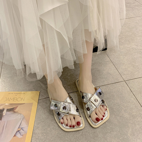 Retro női papucs műbőrből