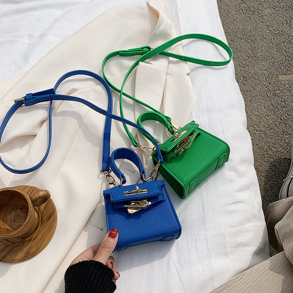 Casual ženska mini torba od eko kože sa kratkom ručkom