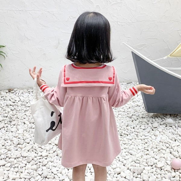 Rudeninė vaikiška suknelė ilgomis rankovėmis ir aplikacijomis