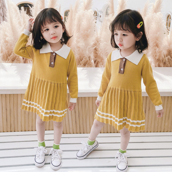 Testreszabott gyerekruha lányoknak vékony kötésből, hosszú ujjal és klasszikus gallérral