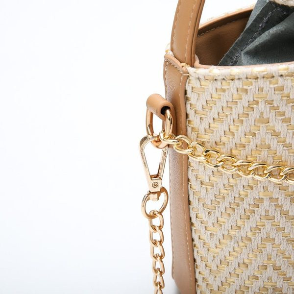 Stílusos női kerek kötött táska fém fogantyúval