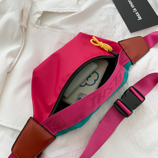 Női napi táska derékra és vállra