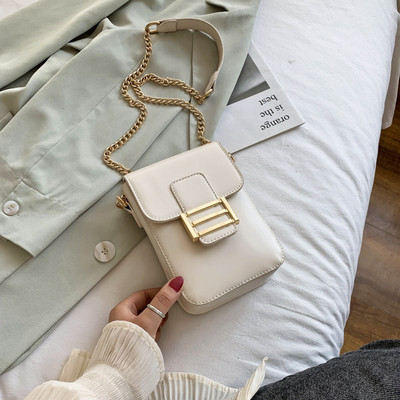 Aktuális női mini táska eco bőrből, csattal