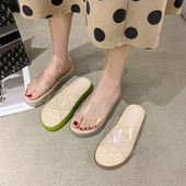 Moteriškos šlepetės plokščiu padu ir permatoma dalimi