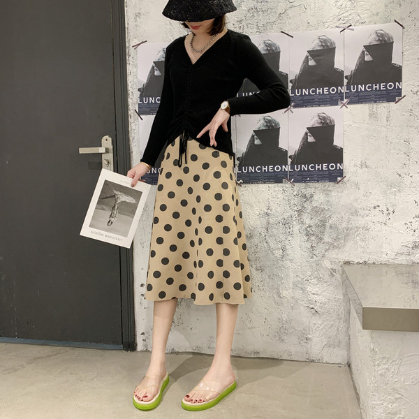 Moteriškos šlepetės plokščiu padu ir permatoma dalimi