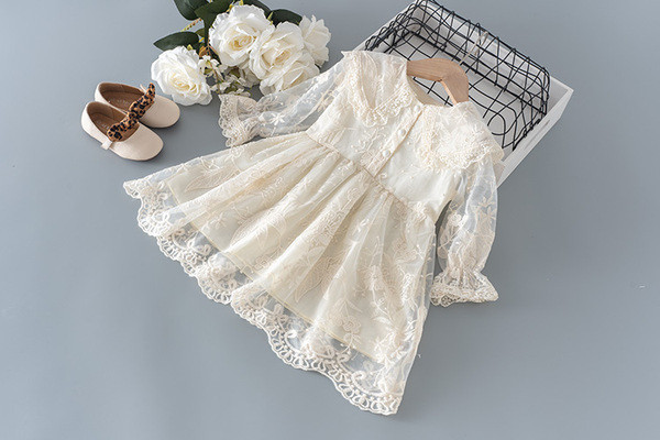 Rochie copii din dantela pentru fete cu maneci lungi si nasturi