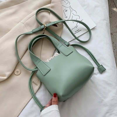 Eko bőrből készült sima modell női kézitáska