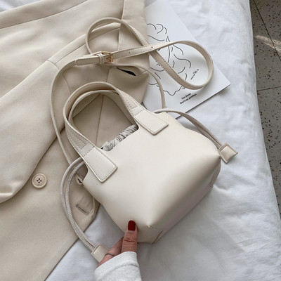 Eko bőrből készült sima modell női kézitáska