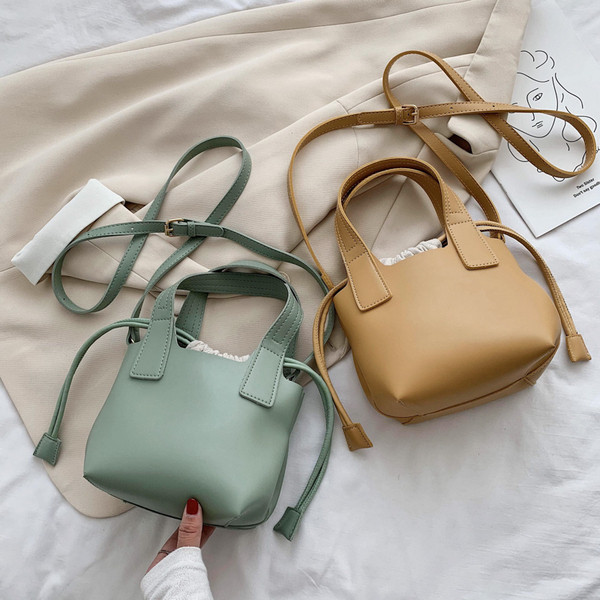 Eko bőrből készült sima modell női kézitáska