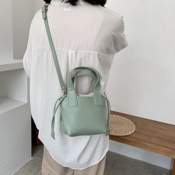 Eko bőrből készült sima modell női kézitáska