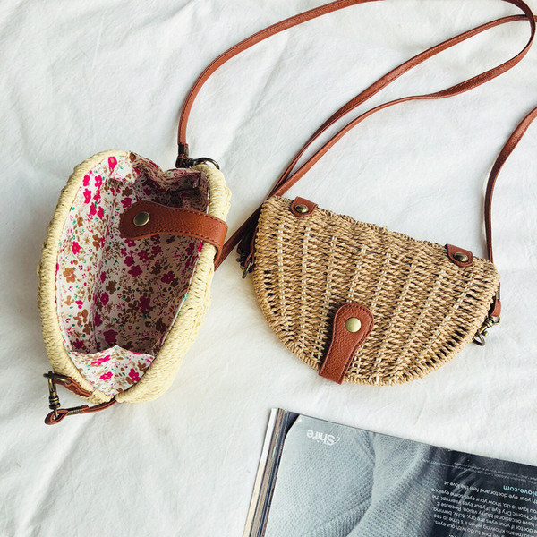 Moderni moteriška rankinė per petį ilga rankena