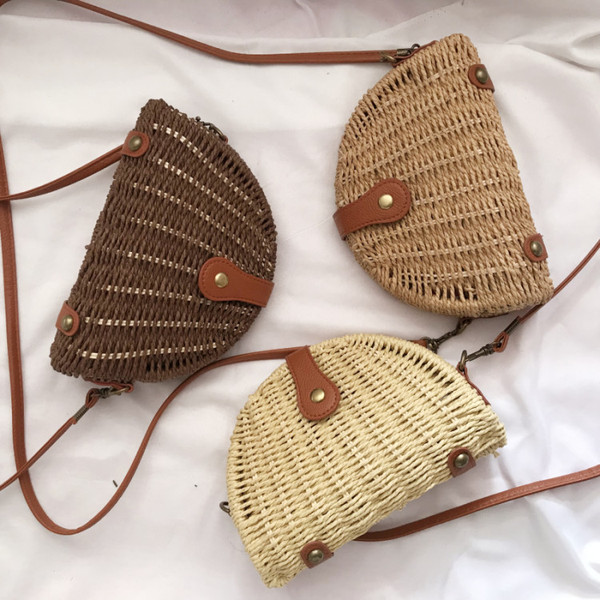 Moderni moteriška rankinė per petį ilga rankena