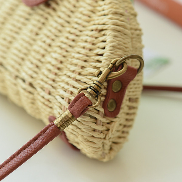 Moderni moteriška rankinė per petį ilga rankena