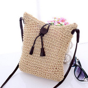 Moteriškas laisvalaikio rankinės platus modelis su kaklaraiščiais