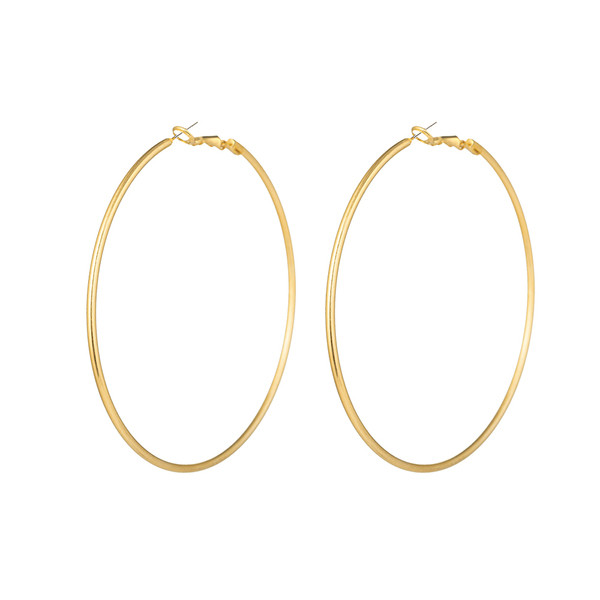 Egyszerű női kerek fülbevaló