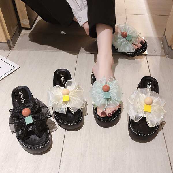 Női papucs szalagos elemmel